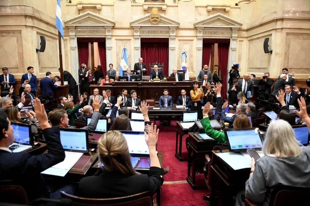 Senado aprobó la ley de propiedad privada, pero se retiró la reforma del Fuego