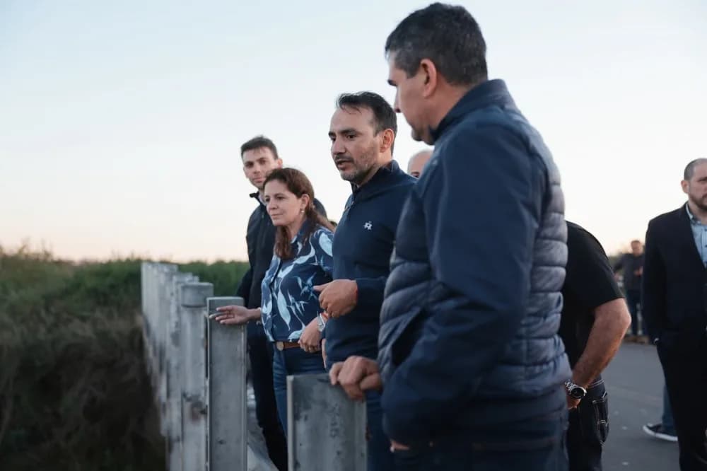Valdés recorrió Curuzú Cuatiá y definió acciones para fortalecer la infraestructura hídrica