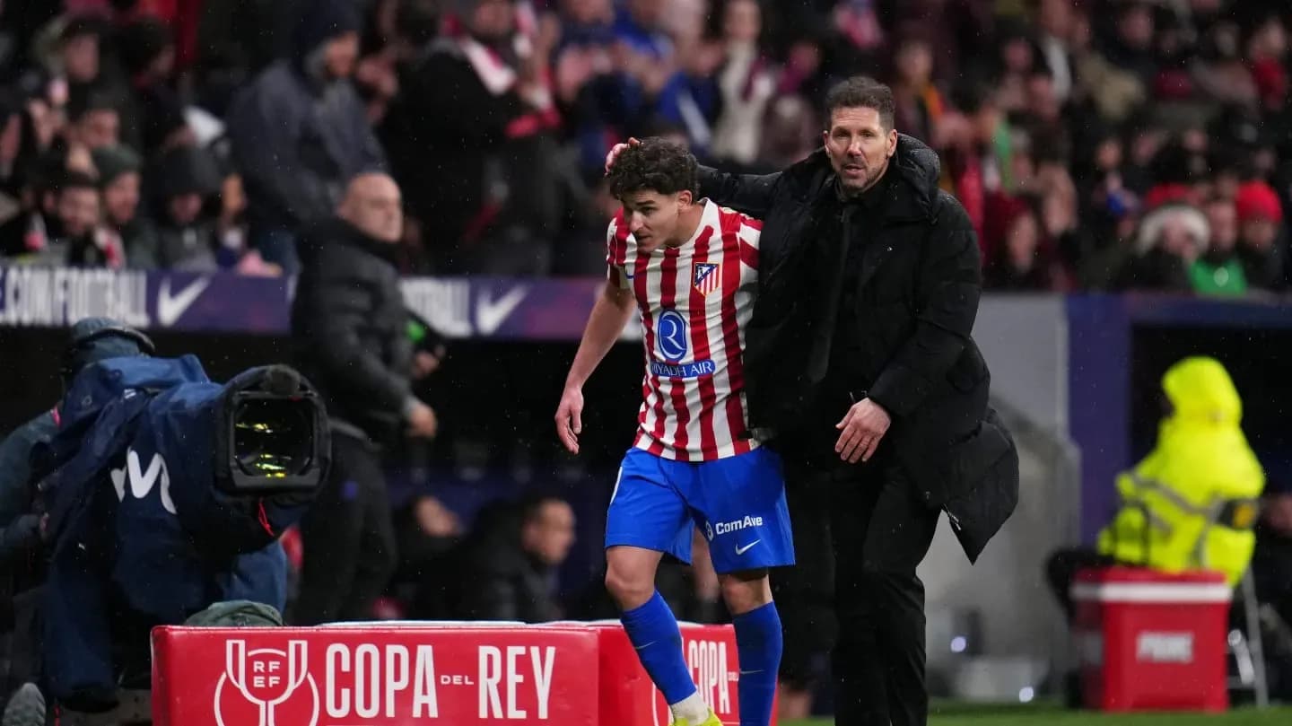 Simeone, sobre la situación de Julián Álvarez: "El club ha tomado una decisión" - TyC Sports