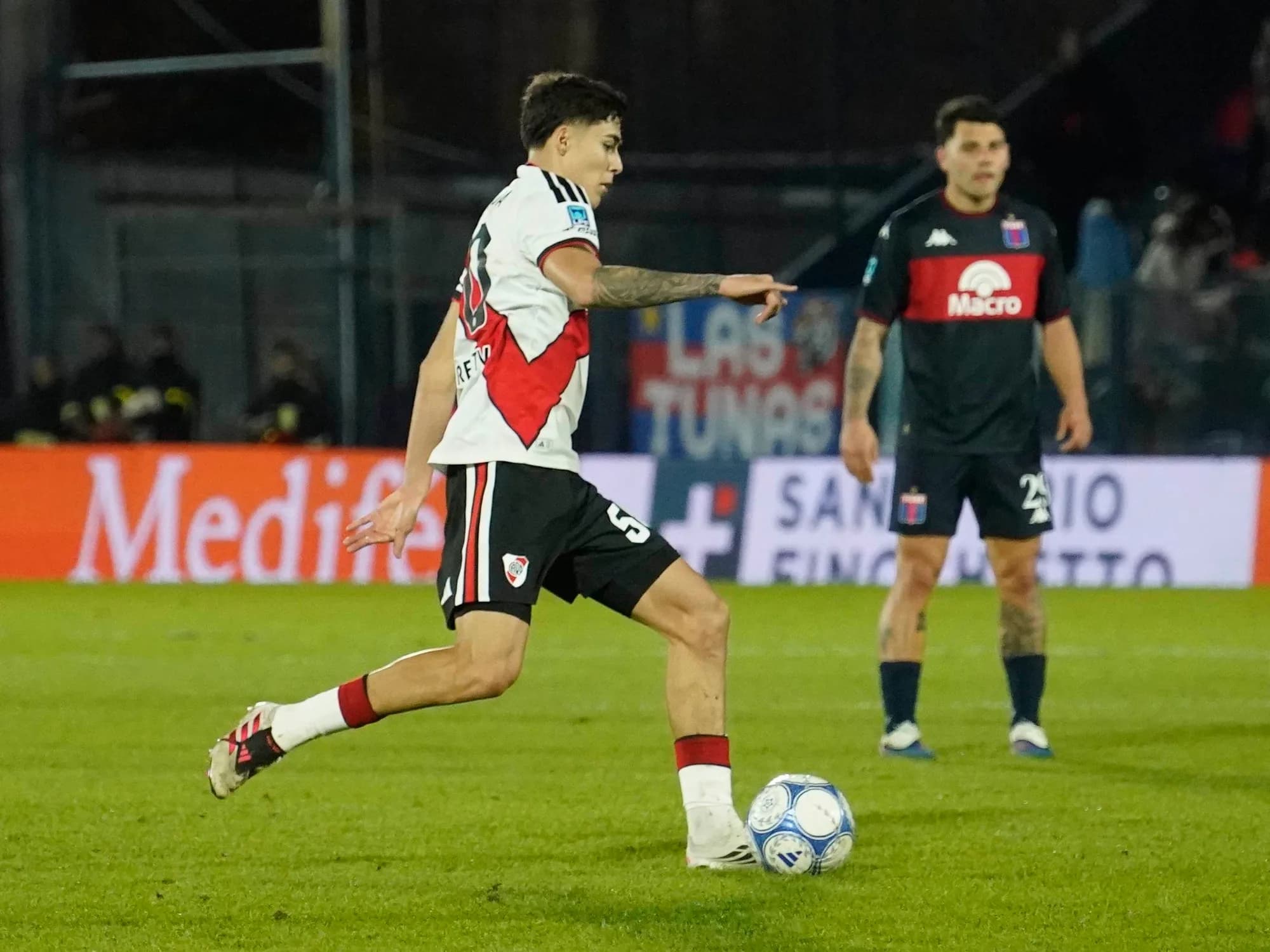 Debutó en River, seguiría como titular y subió un motivador posteo por el mal momento del equipo