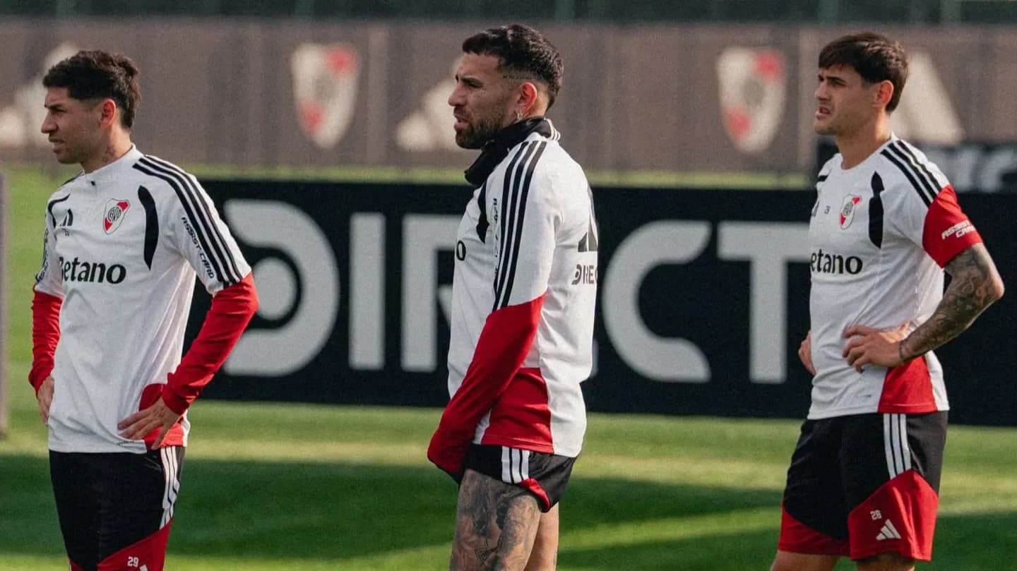 Con el duelo ante Independiente Santa Fe suspendido, River trabajó y Almada estuvo a la par - TyC Sports