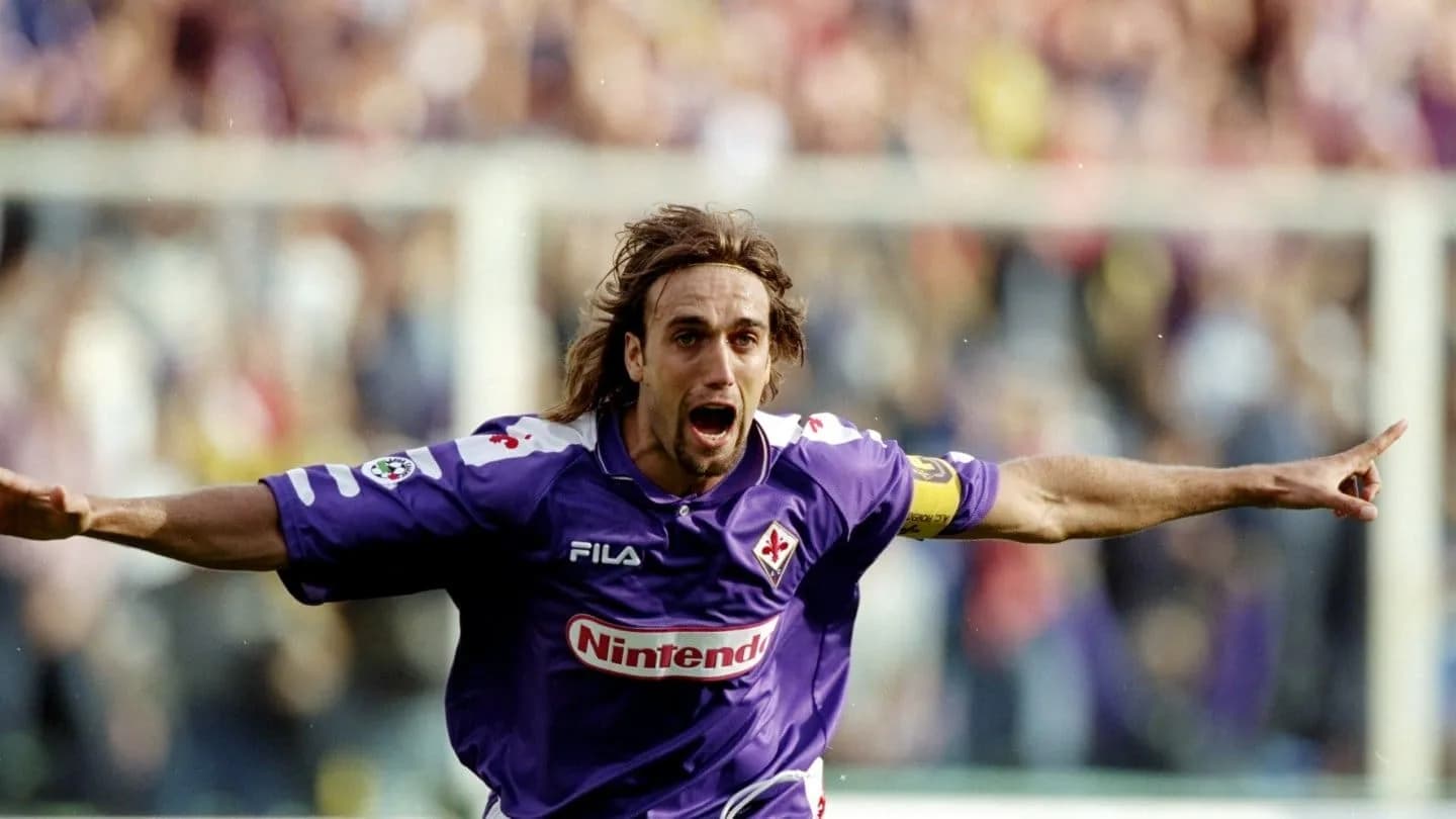 Batistuta vuelve a ponerse la camiseta de Fiorentina - TyC Sports