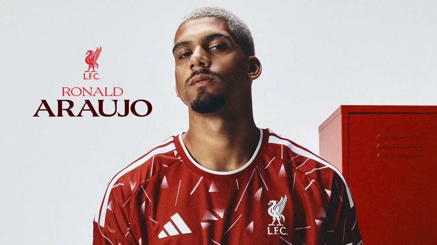 Liverpool presentó a Ronald Aráujo como su nuevo refuerzo: "Me levantaba temprano solo para verlo" - TyC Sports