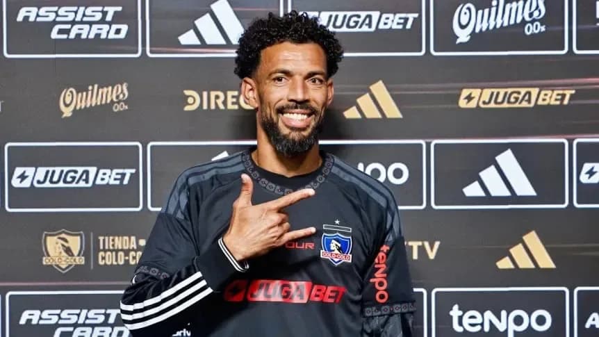 Así fue el encuentro de Vozinha con sus nuevos compañeros en Colo Colo - TyC Sports