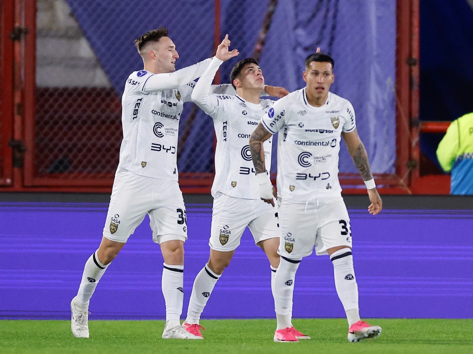 El mal arranque de Boca: gol rival por un desvío y un reclamo de penal que no fue atendido