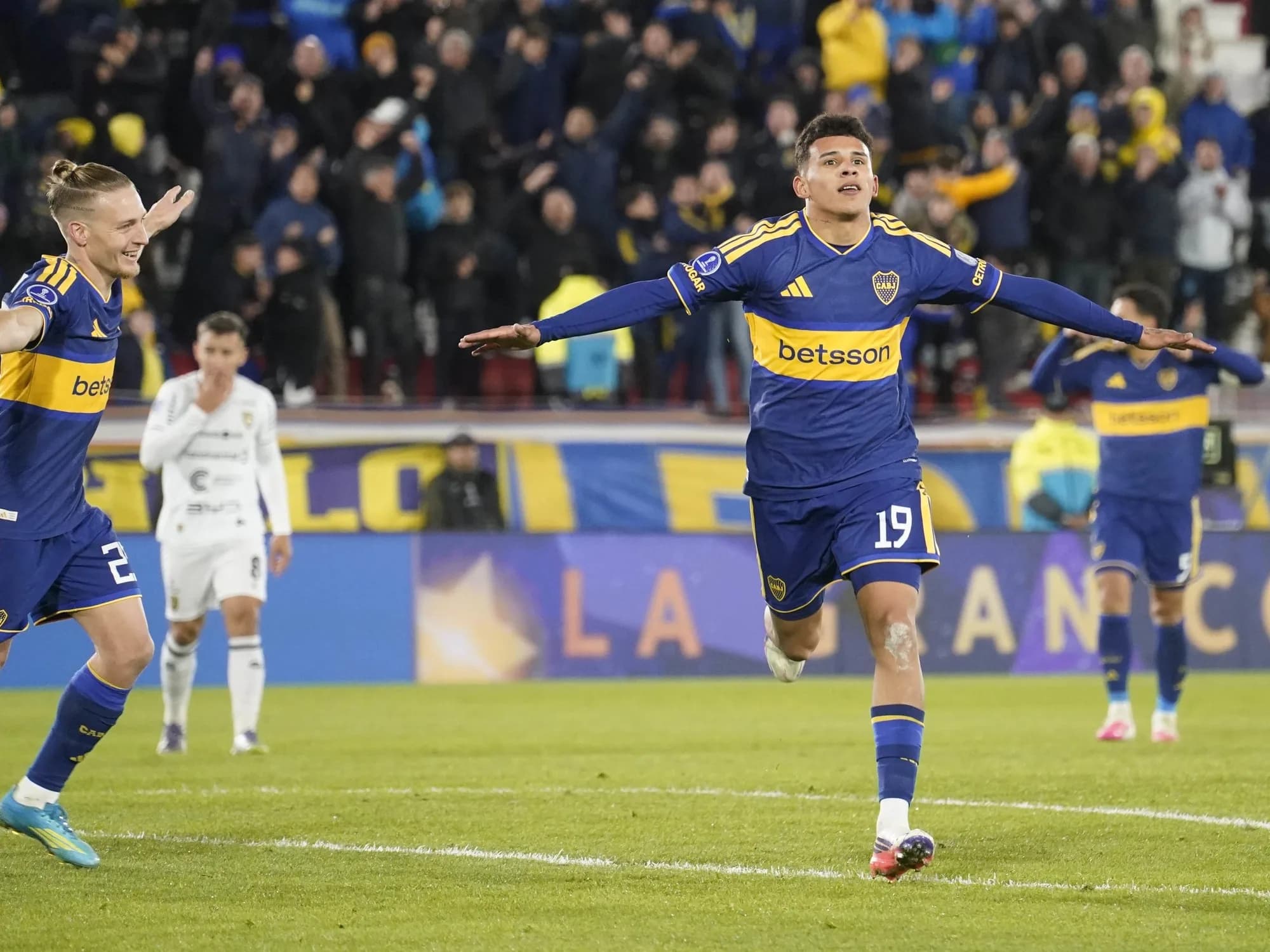 Flores, clave de nuevo en Boca: golazo, dos expulsiones para el rival y "la confianza es todo"