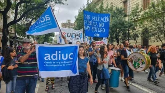 UNC: docentes de ADIUC cumplen un paro en reclamo del cumplimiento de la ley de financiamiento universitario