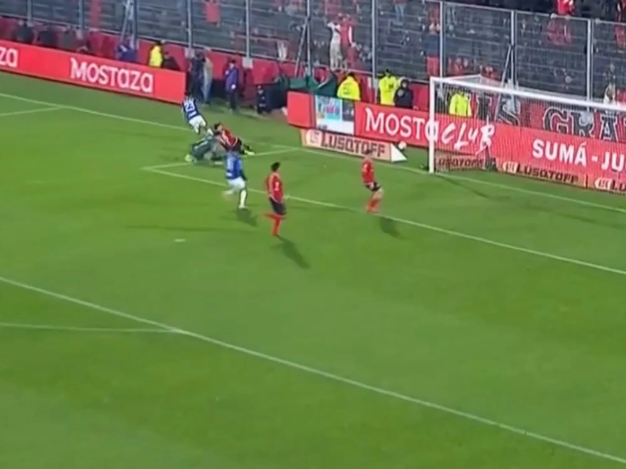 Independiente: del penal errado por Montiel al gol de Atlético Tucumán en 59 segundos