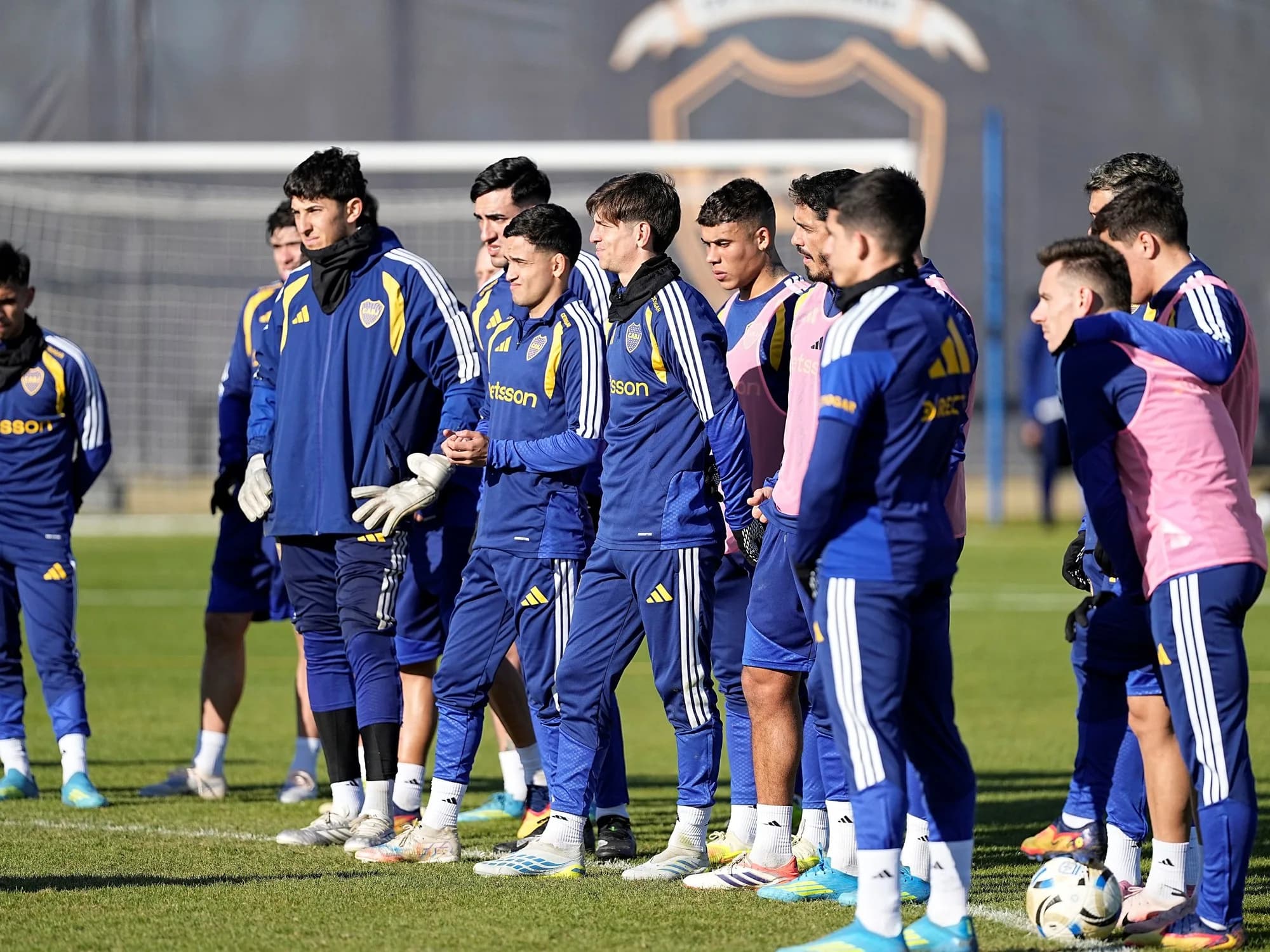 Quién es el delantero de Boca que está en los planes de Vélez
