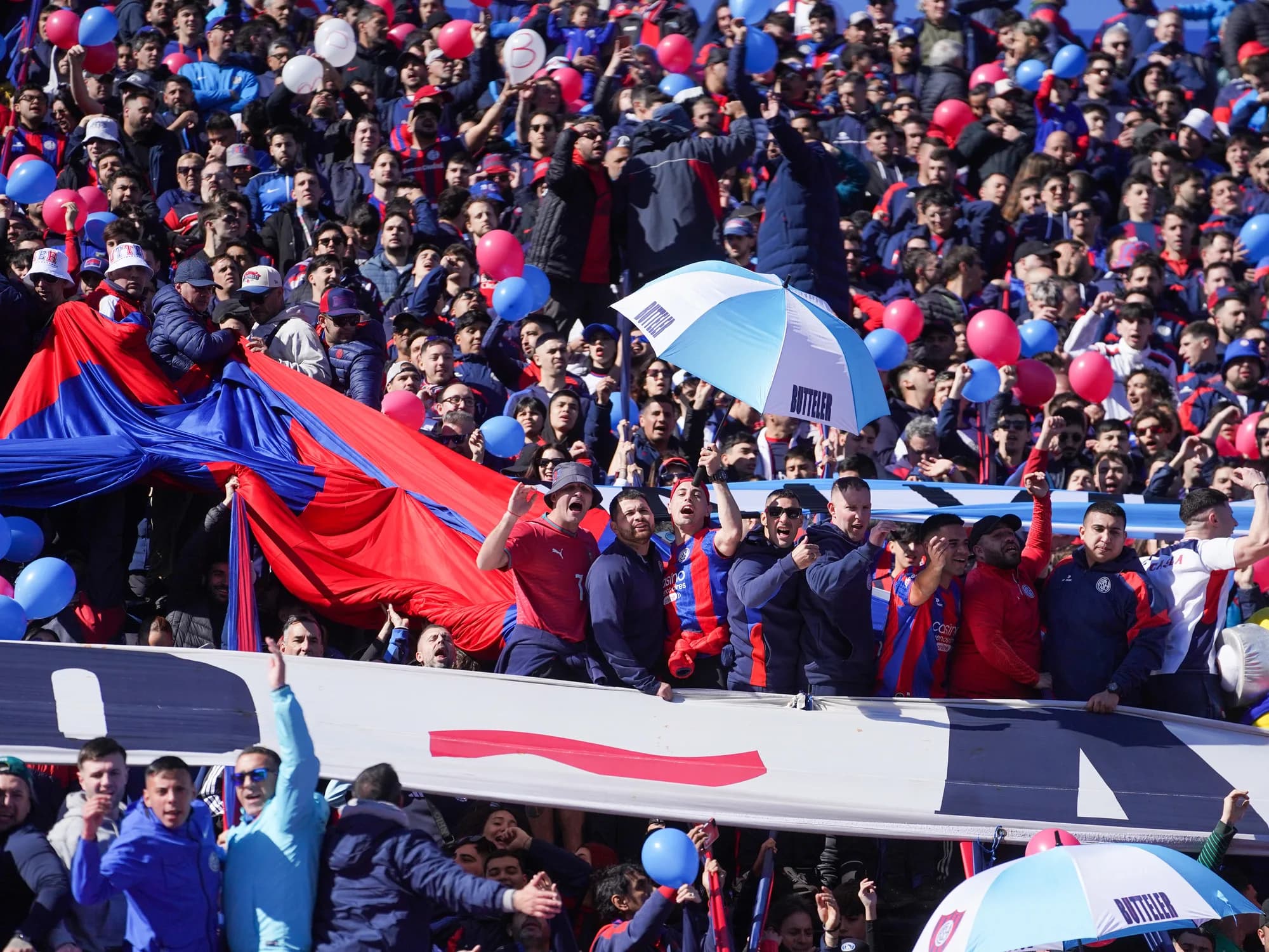 Tensión en San Lorenzo: visita de la barra, la "lista" que se pidió y los pasacalles por la derrota con Huracán