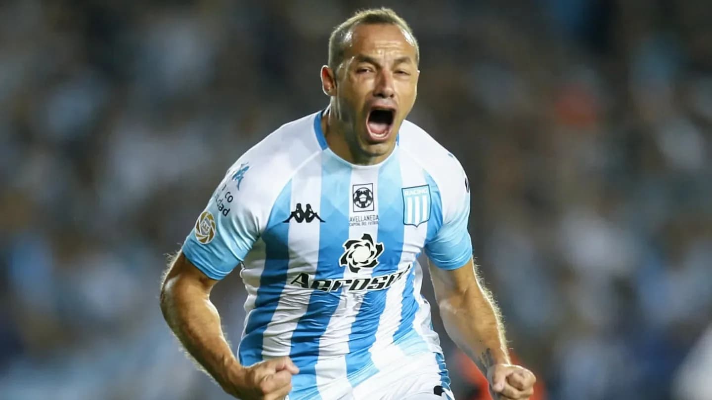 El héroe de Racing en un clásico ante Independiente anunció su retiro - TyC Sports