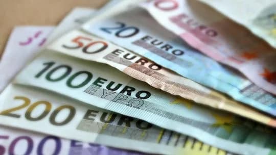 A cuánto cotiza el euro blue hoy, viernes 14 de agosto