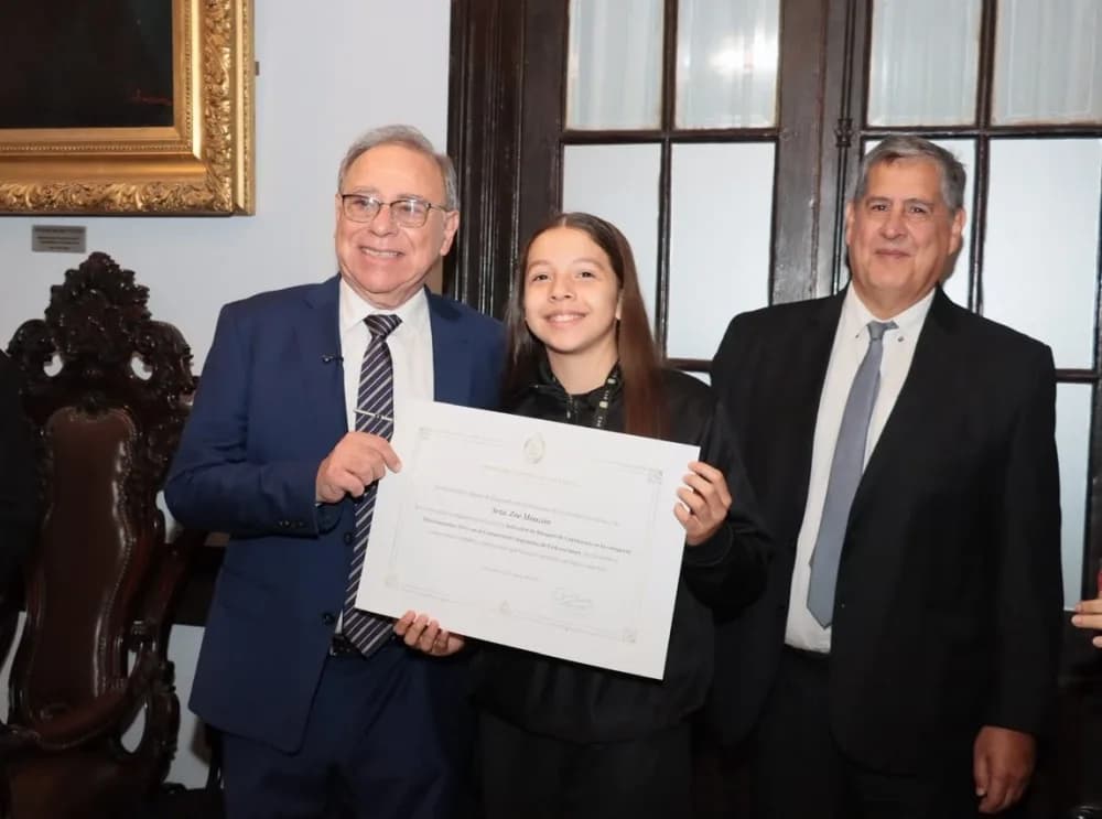 Reconocieron a la Selección correntina de Mini Femenino campeona nacional