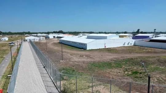 Comienza el traslado de la cárcel de Devoto a Marcos Paz: el plan para cerrar el histórico penal y su impacto en el barrio