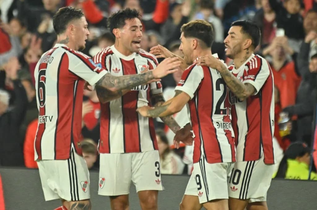 River visita a Independiente Santa Fe por la ida de los octavos de final de la Copa Sudamericana: hora, TV y formaciones