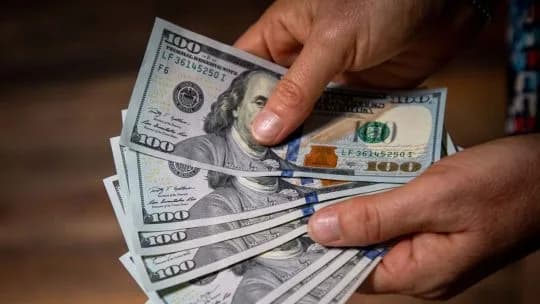 A cuánto cotiza el dólar blue hoy, viernes 21 de agosto