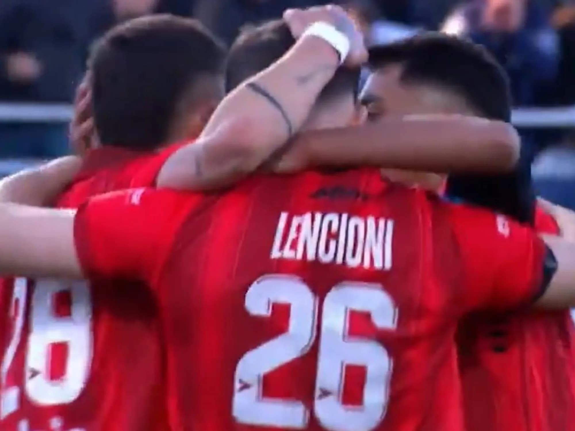 Partidazo en El Bosque: Gimnasia de Mendoza, con triplete de Módica, le ganó al Lobo, que arde
