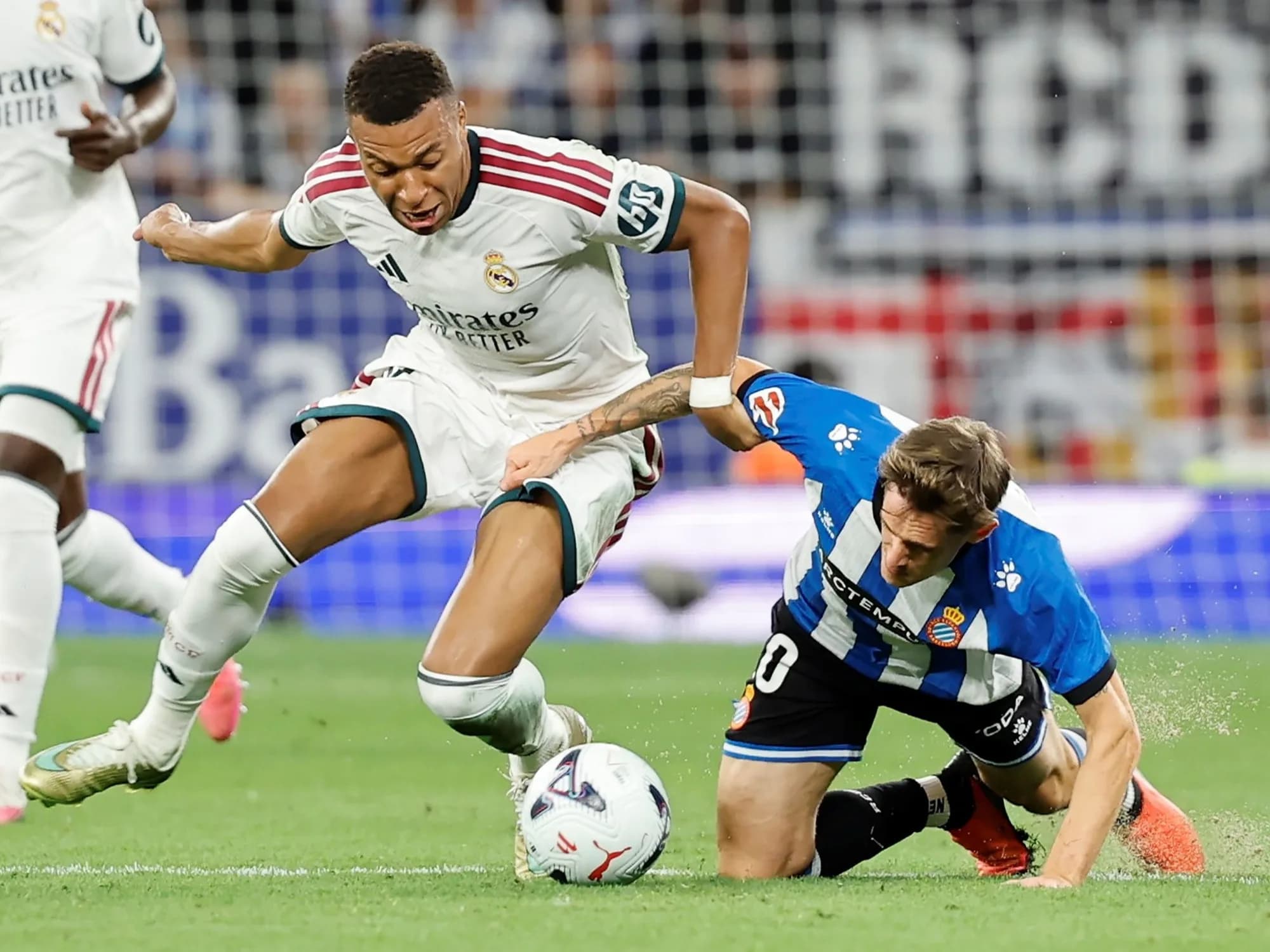 El Real Madrid se llevó un triunfazo agónico ante el Espanyol en el debut del segundo ciclo de Mourinho