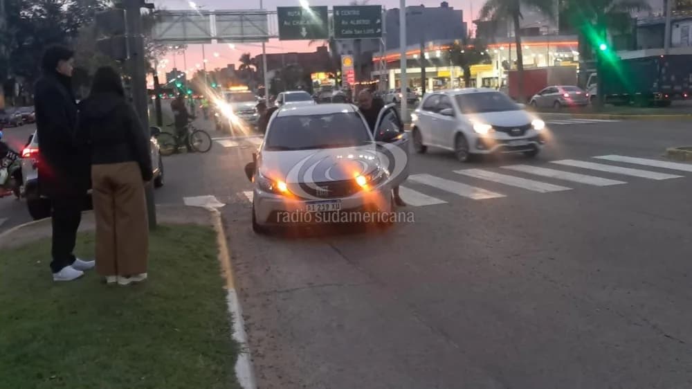Portada de video: Fuerte choque causó un caos cerca de uno de los accesos al puente