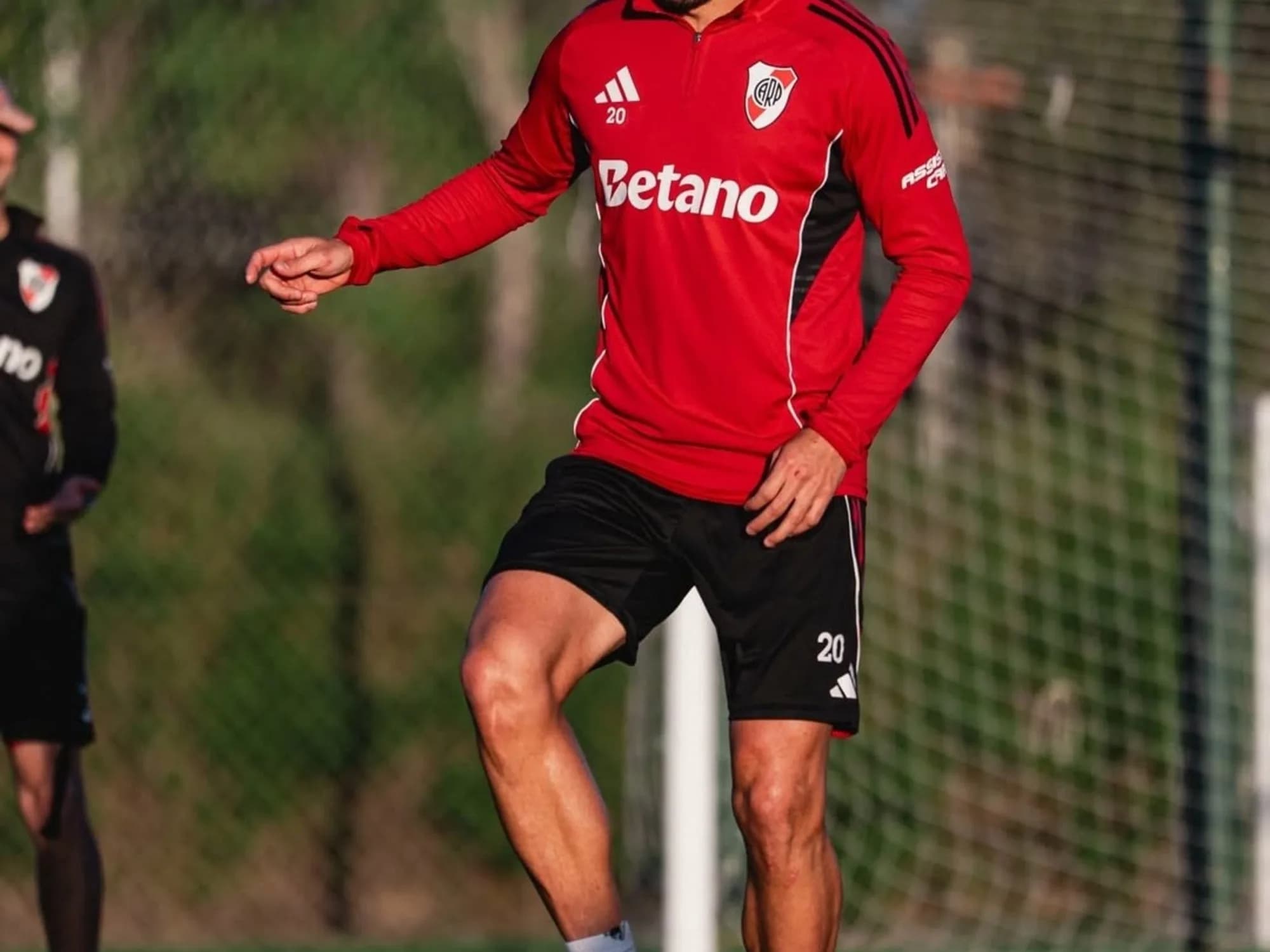 En Uruguay anuncian a Pezzella muy cerca de Peñarol