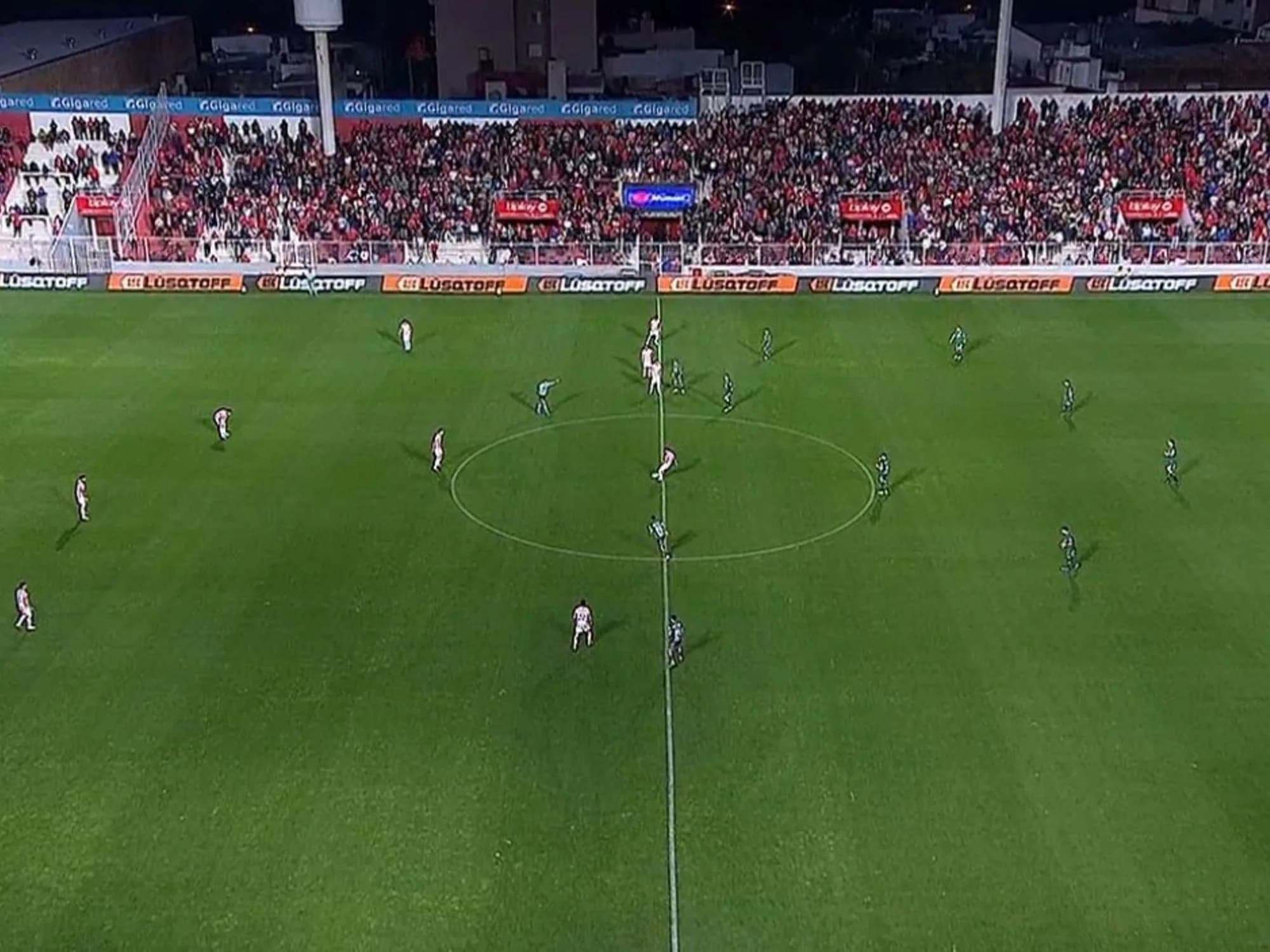 Unión, con un golazo de Tarragona, le gana a Sarmiento