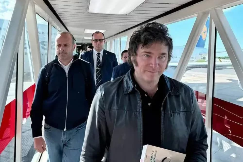 Javier Milei viaja por primera vez a Misiones para exponer en un congreso de finanzas