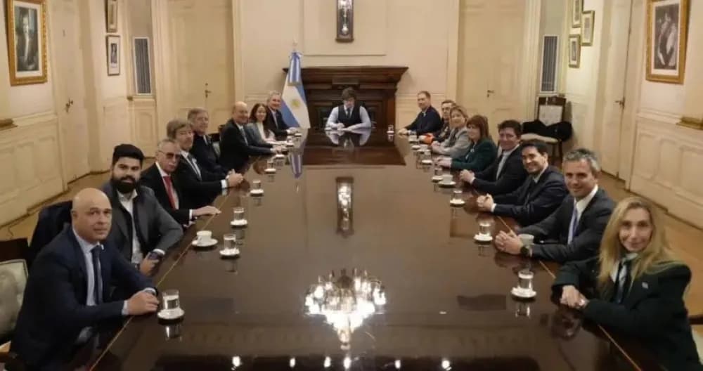 Con eje en los indicadores económicos y la causa Malvinas, Milei reunió a su gabinete