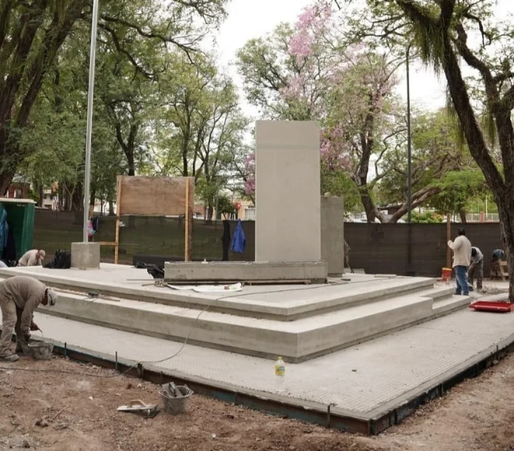 El municipio pone en valor el monumento a Sarmiento con nueva intervención