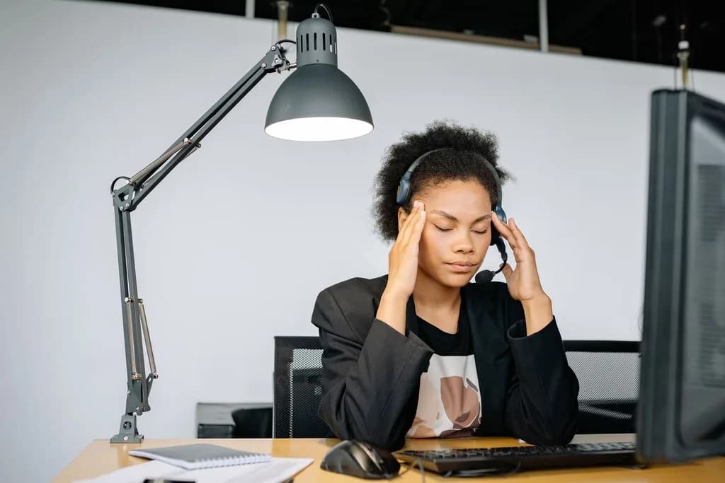 Pensamos que el 'burnout' se soluciona con unas buenas vacaciones. La ciencia nos advierte que sus secuelas pueden durar años