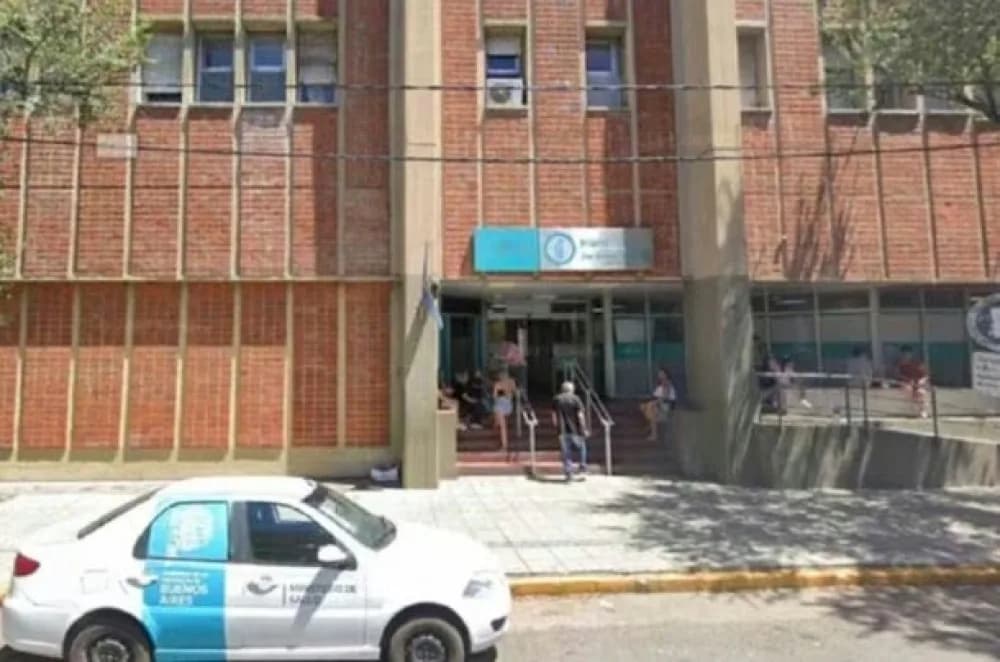 Una adolescente de 14 años recibió un disparo en la cabeza y detuvieron a su novio