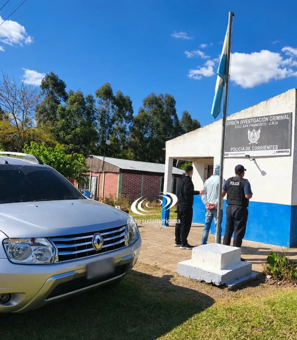Le secuestraron el auto por manejar ebrio y lo robó del predio de Tránsito