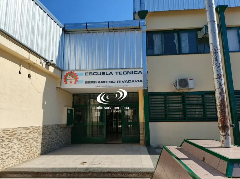 Robaron nuevamente los caños de aires acondicionados en una escuela