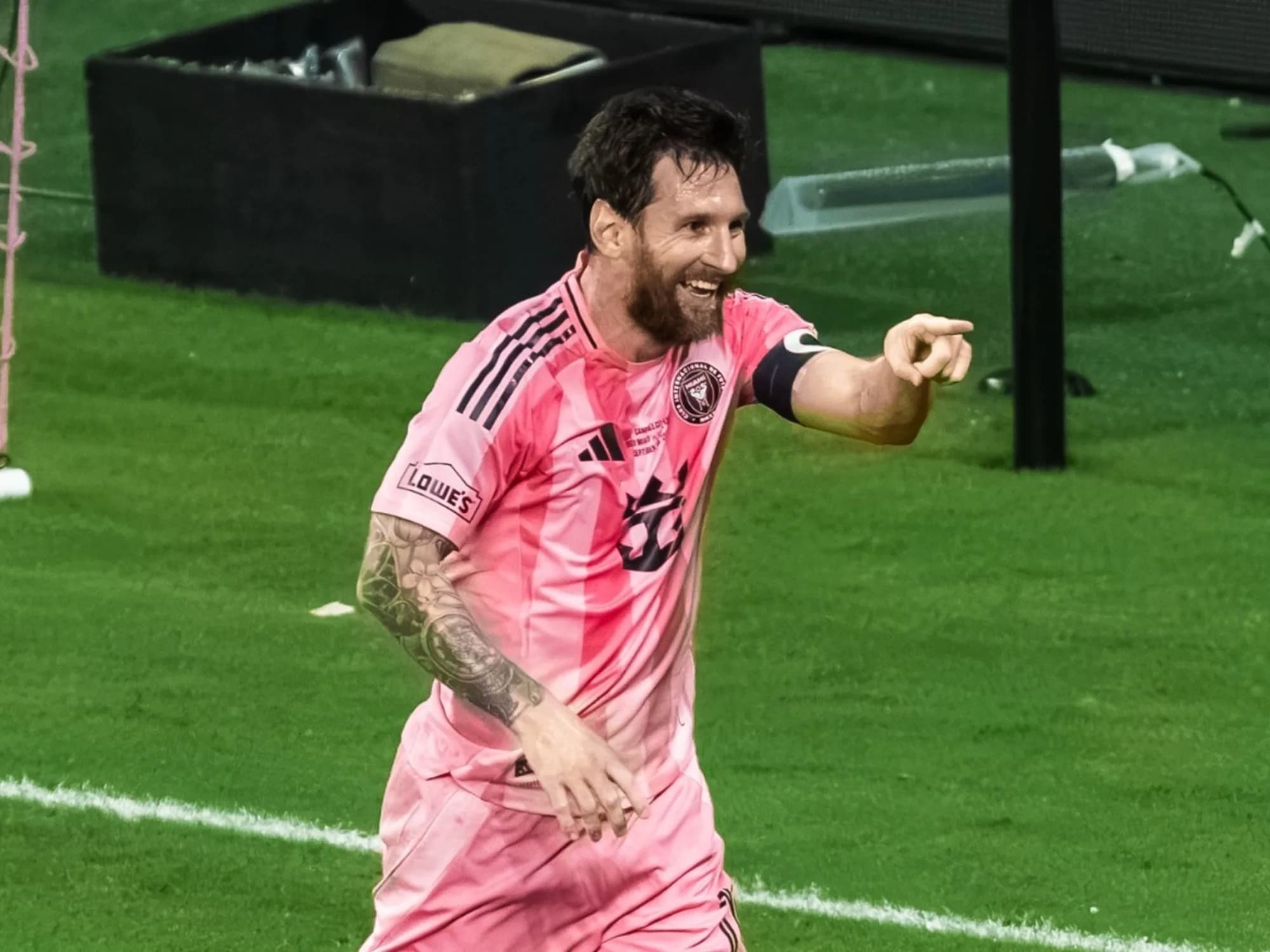 Video: el primer gol de Lionel Messi tras el anuncio de su partido despedida