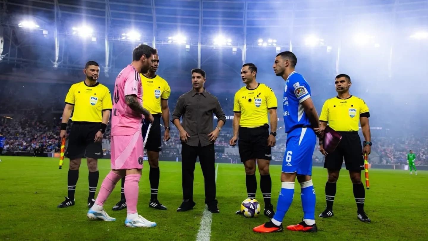 El curioso momento entre Messi y Gastón Edul durante la final de Inter Miami en la Campeones Cup - TyC Sports
