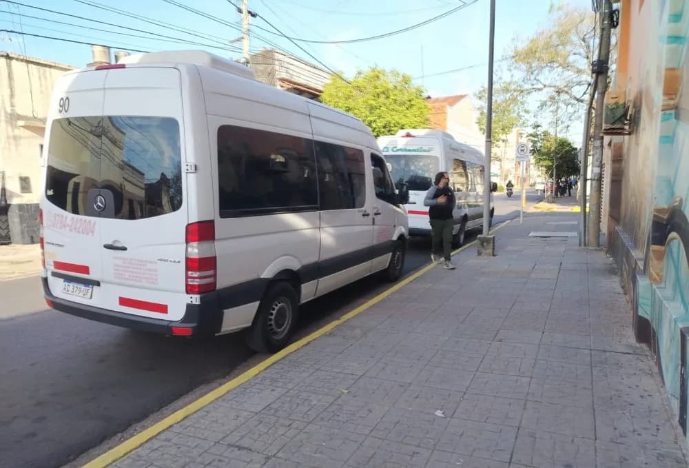 Combis con reserva para viajar a Itatí: cuánto cuesta el pasaje