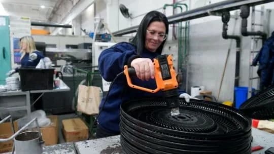 Indicador preocupante: la probabilidad de que la economía argentina deje de crecer subió al 82% en agosto
