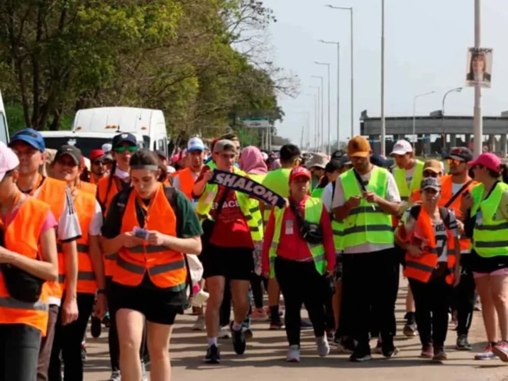 Rumbo a Itatí: precaución por el paso de peregrinos en el puente