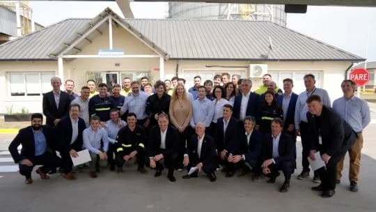 Milei puso a Santilli en primera fila y mostró cómo ordena el armado de LLA en la Provincia
