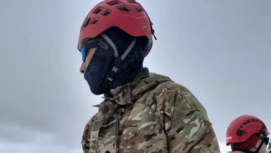 Marines en Ushuaia: mientras el peronismo denuncia violación soberana, Gustavo Melella se hace "dialoguista"