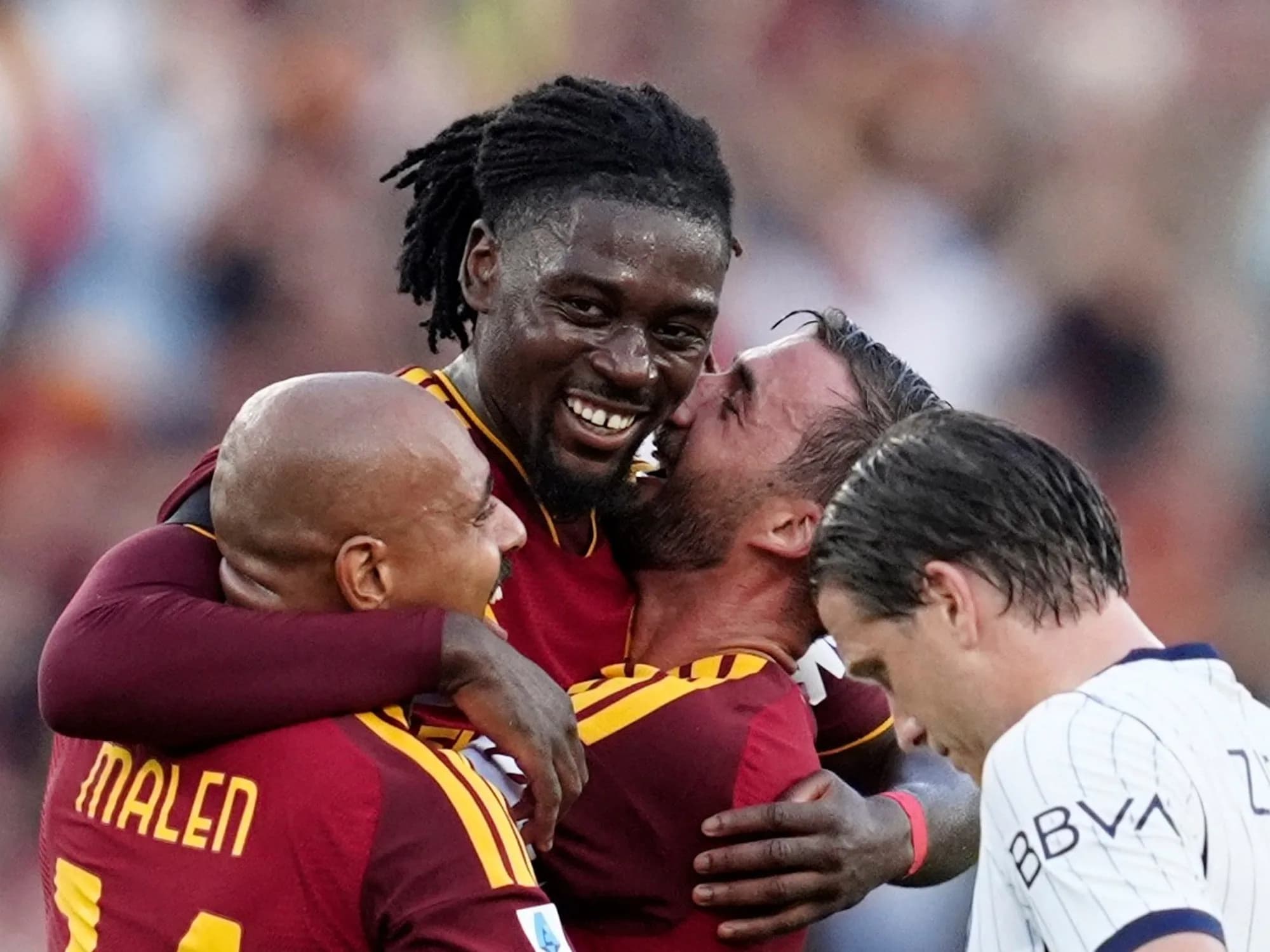 Doblete de Koné y dominio total de la Roma de los argentinos ante el Inter de Lautaro en la primera mitad