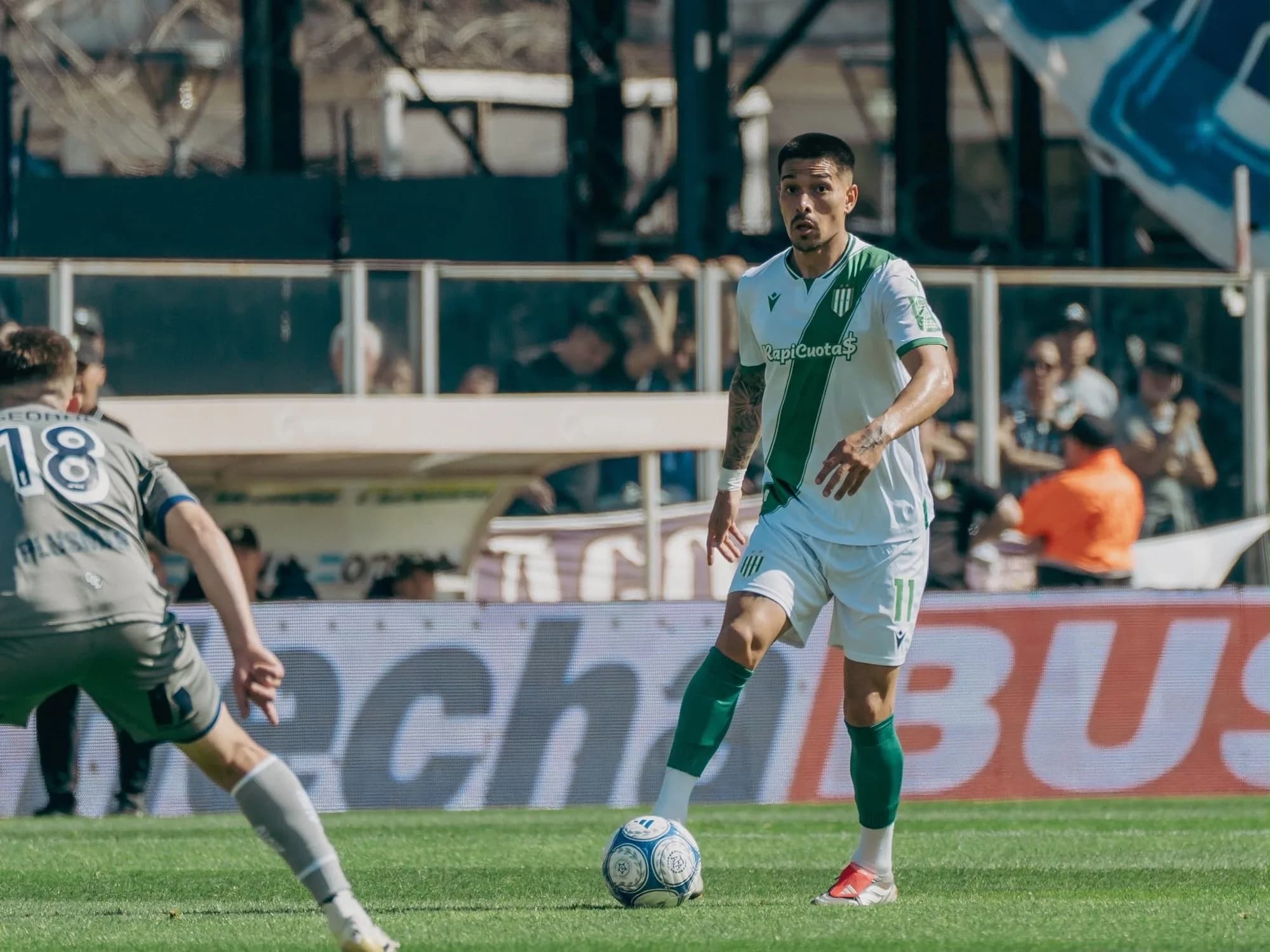 Punto y oxígeno para Troglio: Gimnasia y Banfield empataron en el Bosque