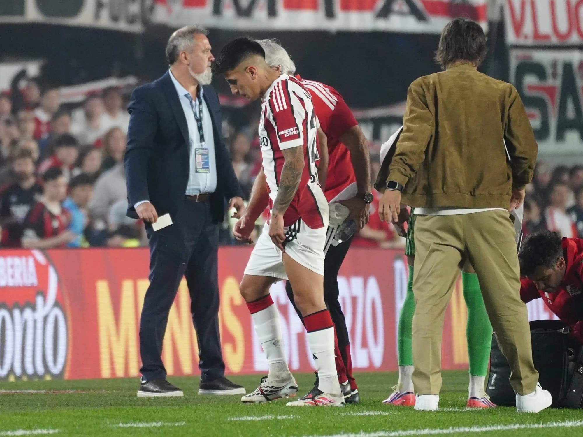 Atento River: Almada sufrió un desgarro y Andrada, una lesión muscular de menor gravedad