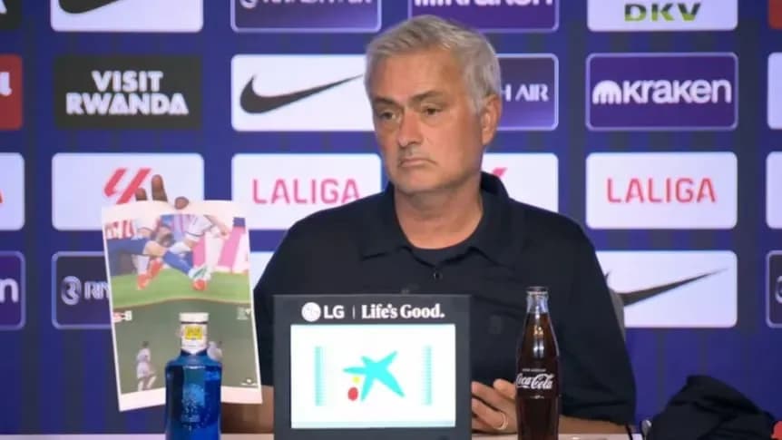 Mourinho explotó tras el clásico de Madrid y armó un show con fotos en la conferencia - TyC Sports