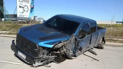 Chocó una camioneta de Gastón Ávila y quedó abandonada en Rosario: él dijo que estaba durmiendo - TyC Sports