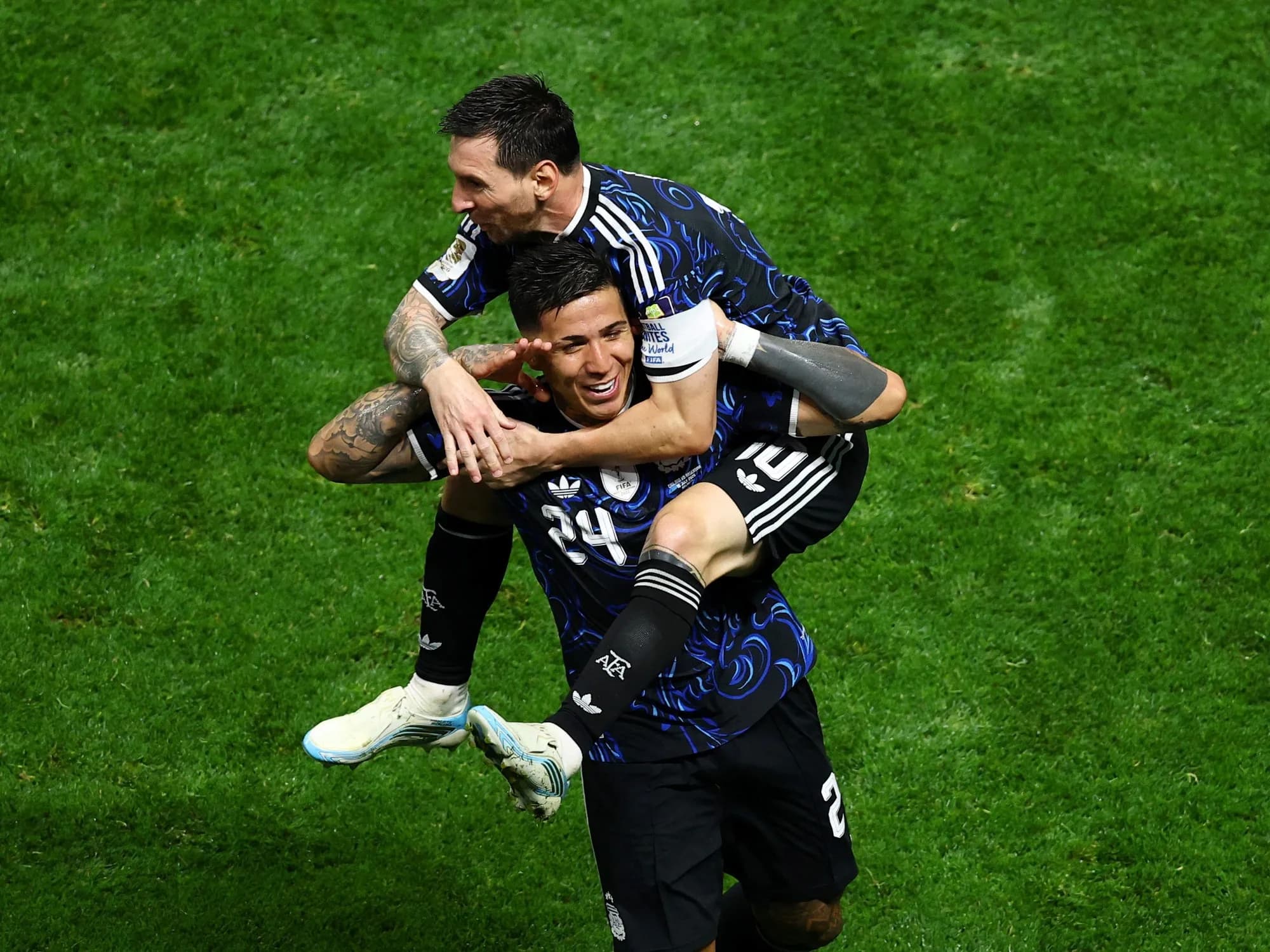Enzo Fernández, el adiós a Messi "que duele mucho" y el pedido por la renovación de Scaloni