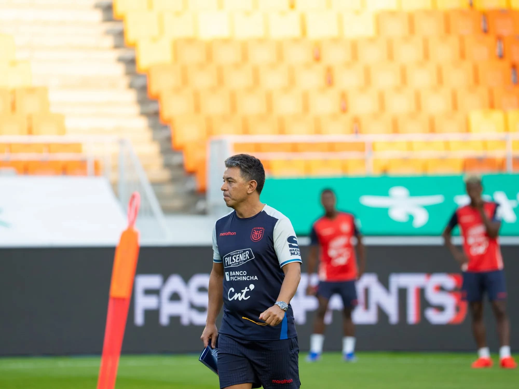 Portada de video: Gallardo tuvo su primer encuentro con la selección de Ecuador y ya bajó línea: "Ser protagonistas"