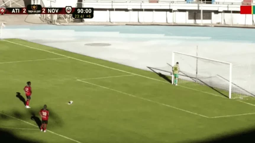 Escándalo en Bolivia: un arquero argentino se negó a atajar un penal como protesta - TyC Sports