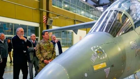 Carlos Presti, ministro de Defensa, confirmó una partida de US$12 millones destinada a la inspección del avión KC-130H Hercules