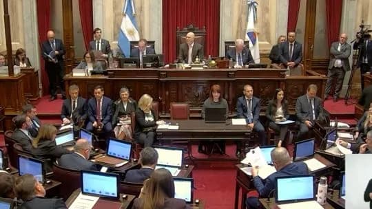 Senado, EN VIVO: el Gobierno logró aprobar en general la reforma del Banco Central y ahora vuelve a Diputados