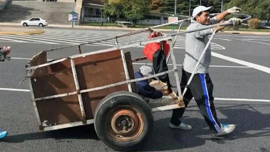 La pobreza alcanza a más de 15 millones de personas en una economía al borde de la recesión técnica
